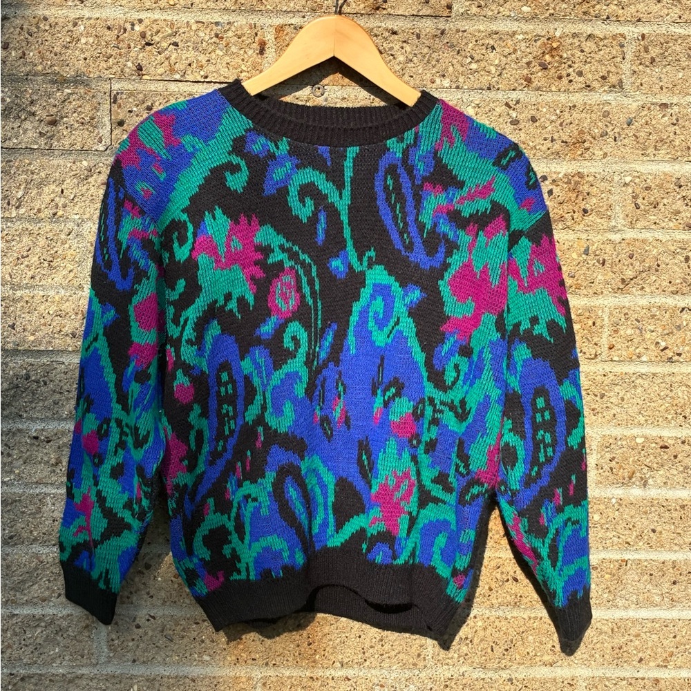 80s Women’s Colorful Abstract Pattern Sweater